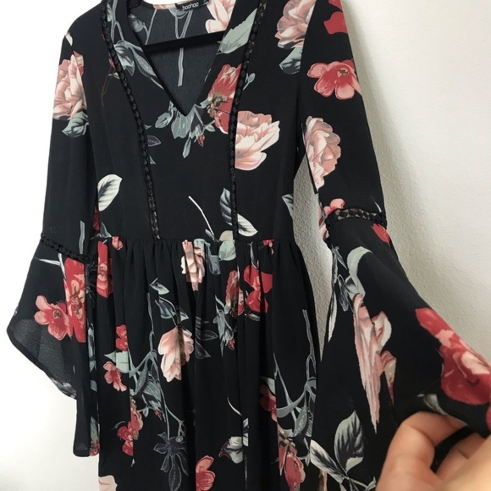 BOOHOO || FLORAL DRESS✨ - Picture 5 of 7